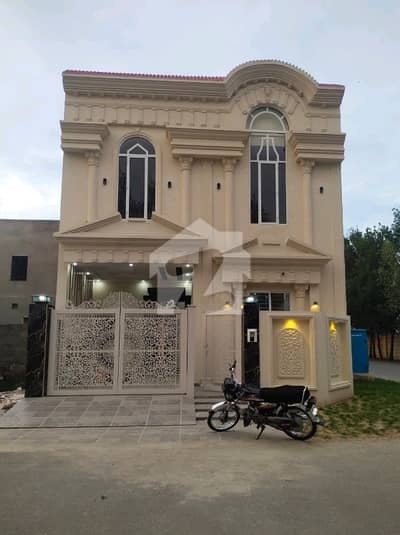 سٹی ہاؤسنگ سوسائٹی گوجرانوالہ میں 4 کمروں کا 5 مرلہ مکان 1.85 کروڑ میں برائے فروخت۔