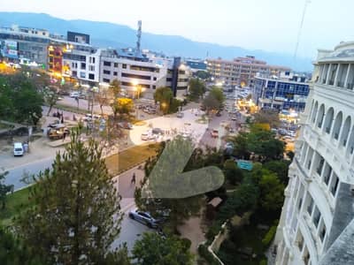 پارک ایونیو ایف ۔ 11,اسلام آباد میں 3 کمروں کا 12 مرلہ فلیٹ 1.8 لاکھ میں کرایہ پر دستیاب ہے۔