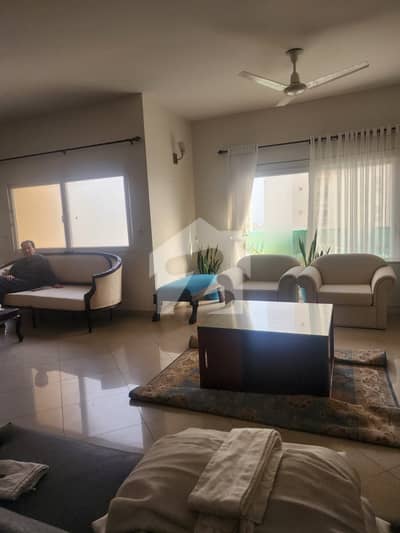 3 Bedrooms Apartment Available For Rent in Creek Vistas
