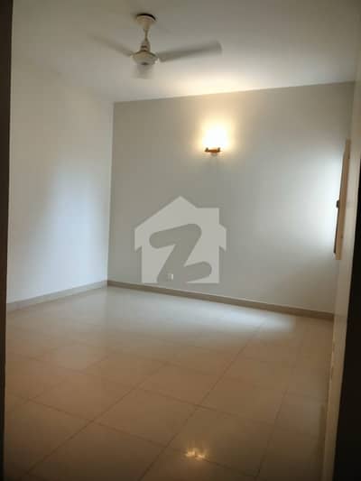 Prime Location 3760 Square Feet Flat available for rent in Creek Vista, Karachi