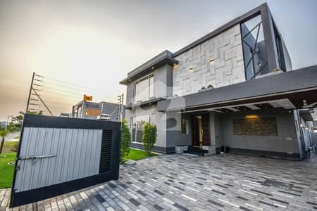 10 MARLA BEAUTIFUL HOUSE FOR SALE
