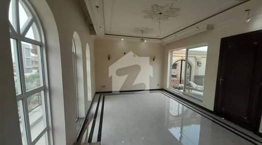 واپڈا ٹاؤن فیز 1 واپڈا ٹاؤن,لاہور میں 3 کمروں کا 1 کنال زیریں پورشن 1.25 لاکھ میں کرایہ پر دستیاب ہے۔