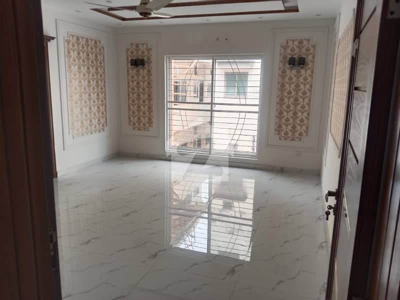 UPPER PORTION 4BEDROOM DRAWING PARKING UPPER PORTION 4BEDROOM DRAWING PARKING