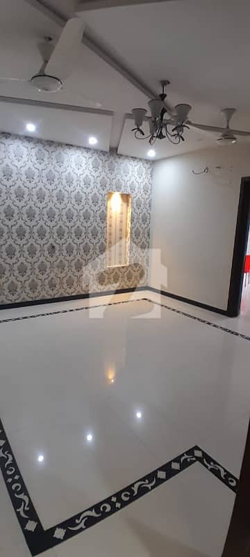DOUBLE STOREY HOUSE 3 BEDROOM TV LOUNGE KITCHEN FOR RENT