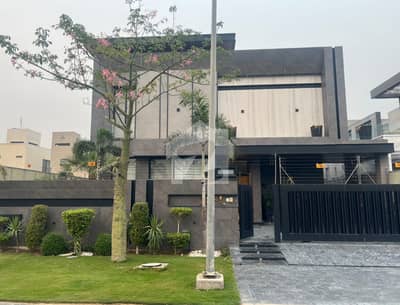 4 Beds 10 Marla Double Unit House For Rent In Ex Air Avenue DHA Phase 8 Airport Road Lahore. 4 Beds 10 Marla Double Unit House For Rent In Ex Air Avenue DHA Phase 8 Airport Road Lahore.
