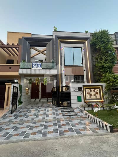 بحریہ ٹاؤن سیکٹرڈی بحریہ ٹاؤن,لاہور میں 3 کمروں کا 5 مرلہ مکان 2.65 کروڑ میں برائے فروخت۔ بحریہ ٹاؤن سیکٹرڈی بحریہ ٹاؤن,لاہور میں 3 کمروں کا 5 مرلہ مکان 2.65 کروڑ میں برائے فروخت۔