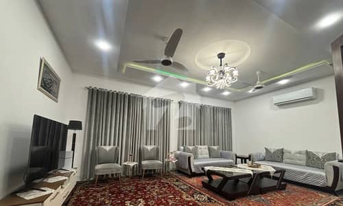 گارڈن ٹاؤن لاہور میں 9 کمروں کا 2 کنال مکان 22.0 کروڑ میں برائے فروخت۔
