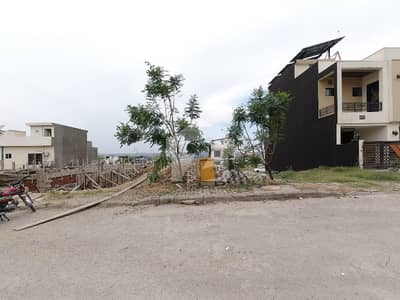 Plot Is Available For Sale In Bahria Town Phase 8, Block M