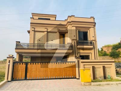 11MARLA BRAND NEW LUXURY DESIGNER HOUSE FOR SALE IN BAHRIA TOWN PHASE 8
