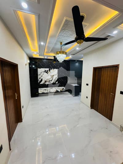 5 MARLA DOULE STOREY HOUSE FOR SALE AT IDEAL LOCATION IN PARK VIEW
