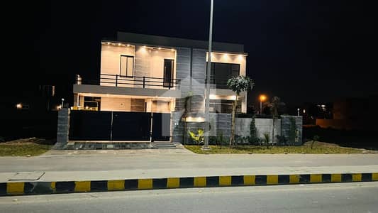 120'FT ROAD BRAND NEW HOUSE TOP LOCATION VERY CHEAP PRICE FOR SALE IN DHA PHASE 6 BLOCK E.