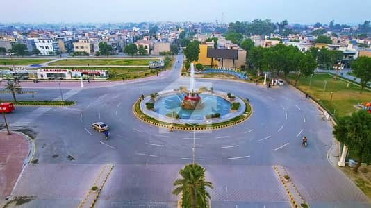 5 MARLA TRANSFER FREE+(POSSESSION WAVIER) ROAD LEVEL PLOTS AVAILABLE FOR SALE AT CRYSTAL BLOCK PARK VIEW CITY