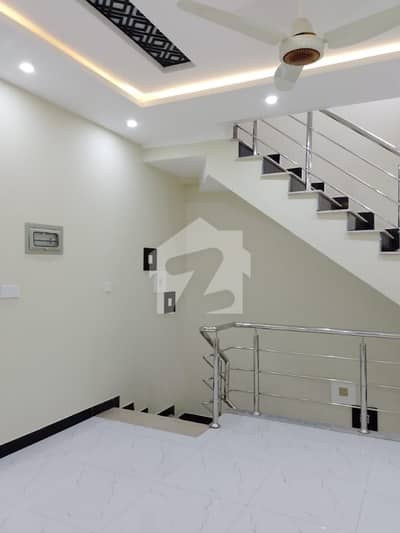 Umer Block Upper Portion For Rent
