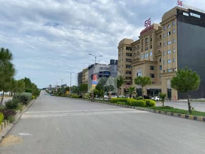 ٹاپ سٹی 1 اسلام آباد میں 8 مرلہ Studio دکان 3.5 لاکھ میں کرایہ پر دستیاب ہے۔