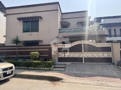 بحریہ ٹاؤن فیز 3 بحریہ ٹاؤن راولپنڈی,راولپنڈی میں 8 کمروں کا 1 کنال مکان 8.0 کروڑ میں برائے فروخت۔