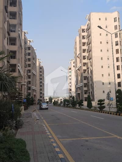 عسکری ٹاور 3 ڈی ایچ اے ڈیفینس فیز 5,ڈی ایچ اے ڈیفینس,اسلام آباد میں 3 کمروں کا 13 مرلہ فلیٹ 90.0 ہزار میں کرایہ پر دستیاب ہے۔ عسکری ٹاور 3 ڈی ایچ اے ڈیفینس فیز 5,ڈی ایچ اے ڈیفینس,اسلام آباد میں 3 کمروں کا 13 مرلہ فلیٹ 90.0 ہزار میں کرایہ پر دستیاب ہے۔