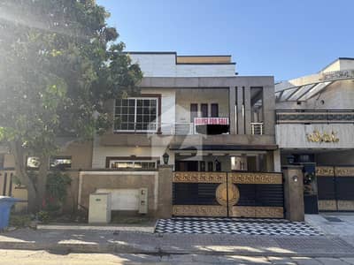 10 Marla Owner Built House for Sale in Bahria Town Phase 2 Prime Location Near Park, Masjid & Commercial