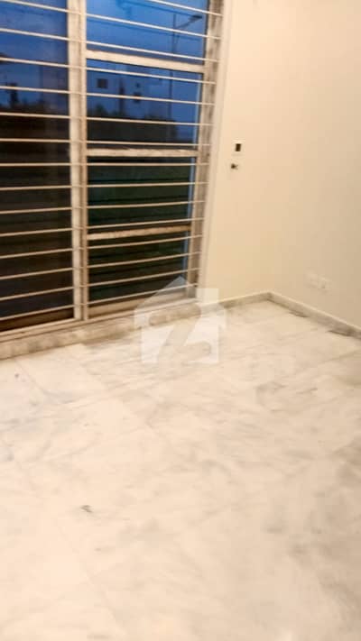 KANAL UPPER PORTION NEAR TO MARKET KANAL UPPER PORTION NEAR TO MARKET