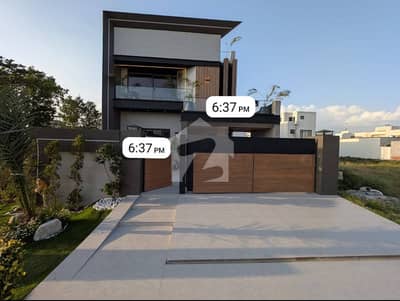 12 Marla Brand New House For Sale In Lake City