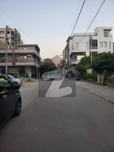 120 Square Yard Plot Available For Sale