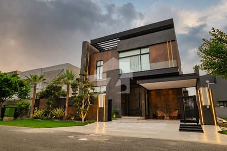 KANAL ULTRA MODERN SOLER INSTALL 12 KV AND FULLY FURNISHED BANGALOW FOR SALE NEAR TO GOLD CREAST MALL