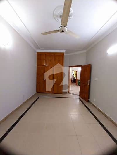 Beautiful Corner House Available For Rent in G11