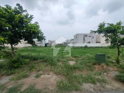 Most Premium Location Near 100' Road - Best Living Near Raya Fairways Market 150' Road MB - Dont Mis This Location