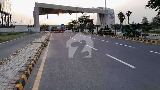 ڈی ایچ اے فیز9 پریزم - بلاک ایف ڈی ایچ اے فیز9 پریزم,ڈی ایچ اے ڈیفینس,لاہور میں 2 کنال رہائشی پلاٹ 7.2 کروڑ میں برائے فروخت۔