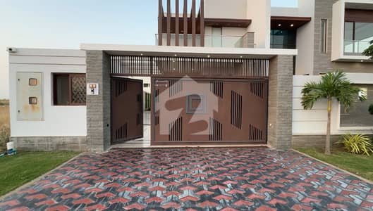 1000 Sq Yd Luxury Villa with Basement For Sale Precinct 7, Bahria Town Karachi A+ Construction | 8 Bedrooms, Swimming Pool, Drawing, Dining, TV Lounge & American Kitchen 5 Min from Main Gate | Near Park, Mosque, Schools & Midway Commercial. 1000 Sq Yd Luxury Villa with Basement For Sale Precinct 7, Bahria Town Karachi A+ Construction | 8 Bedrooms, Swimming Pool, Drawing, Dining, TV Lounge & American Kitchen 5 Min from Main Gate | Near Park, Mosque, Schools & Midway Commercial.