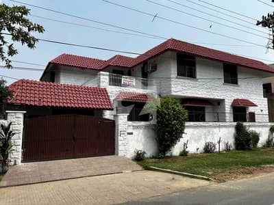1 KANAL ELEGANT SUPER HOT LOCATED CORNER BUNGALOW IS AVAILABLE IN THE BEST BLOCK OF DHA LAHORE. 1 KANAL ELEGANT SUPER HOT LOCATED CORNER BUNGALOW IS AVAILABLE IN THE BEST BLOCK OF DHA LAHORE.