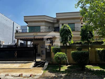 1 KANAL ELEGANT SUPER HOT LOCATED BUNGALOW IS AVAILABLE IN THE BEST BLOCK OF DHA LAHORE.