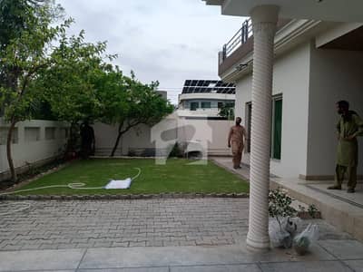 1 KANAL ELEGANT AND FULLY MAINTAINED SUPER HOT LOCATED BUNGALOW IS AVAILABLE IN THE BEST BLOCK OF DHA LAHORE