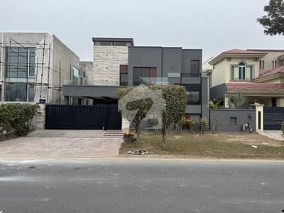 1 KANAL ELEGANT AND FULLY MAINTAINED SUPER HOT LOCATED BUNGALOW IS AVAILABLE IN THE BEST BLOCK OF DHA LAHORE