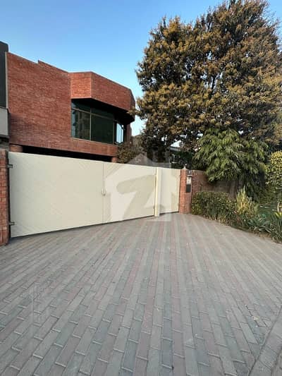2 Kanal Commercial House Is Available For Rent