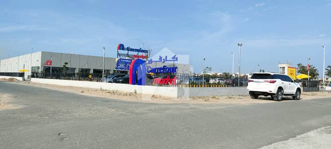 Most Ideal Location Back 150' Road - Elite Community Living Walking Distance Mosque Carrefour Super Market.