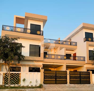 7 Marla Brand New Luxury Park Facing House For Sale In Saremco Garden Sargodha