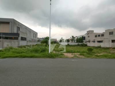 A Premium Block Living Waiting For You - Just Walking Distance Park & Carrefour Super Market - Elite 2kanal Villas Surrounded