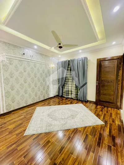 1 kanal Beautiful House For Rent