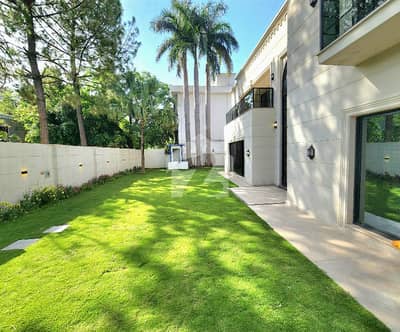 Brand New Luxury Designer 6 Bedroom House For Rent