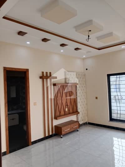 5 MARLA BRAND NEW HOUSE FOR RENT NO GAS