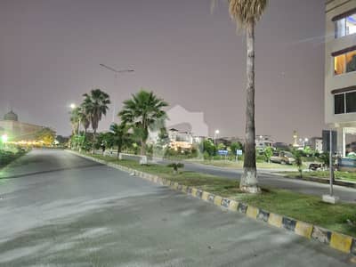 Commercial Plaza Available for Sale  Location: River Garden Main Boulevard Road  Beautiful and best investment plaza of corner category