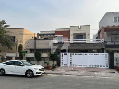 ویلینشیاء ہاؤسنگ سوسائٹی لاہور میں 5 کمروں کا 1 کنال مکان 6.5 کروڑ میں برائے فروخت۔ ویلینشیاء ہاؤسنگ سوسائٹی لاہور میں 5 کمروں کا 1 کنال مکان 6.5 کروڑ میں برائے فروخت۔