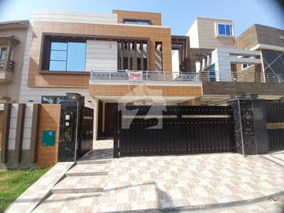 10 Marla Elegant Modern House Available For Sale In Bahria Town Lahore. 10 Marla Elegant Modern House Available For Sale In Bahria Town Lahore.
