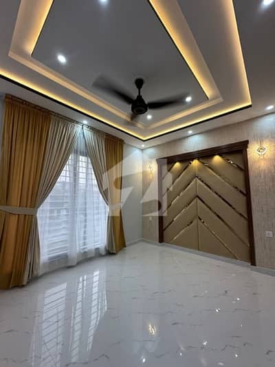 5 Marala House Available For Rent