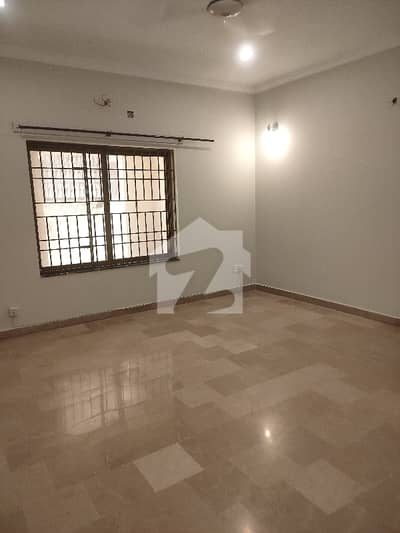 10 Marla Ground Portion For Rent In G14/4