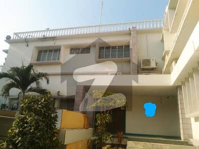 پی ای سی ایچ ایس بلاک 6 پی ای سی ایچ ایس,جمشید ٹاؤن,کراچی میں 4 کنال مکان 45.0 کروڑ میں برائے فروخت۔