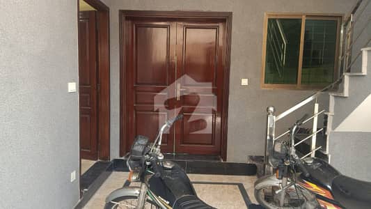 "5 Marla Triple Storey House for Sale in Jubilee Town 7 Beds Gas Available | 6 Washroom |3 Electric meters "
