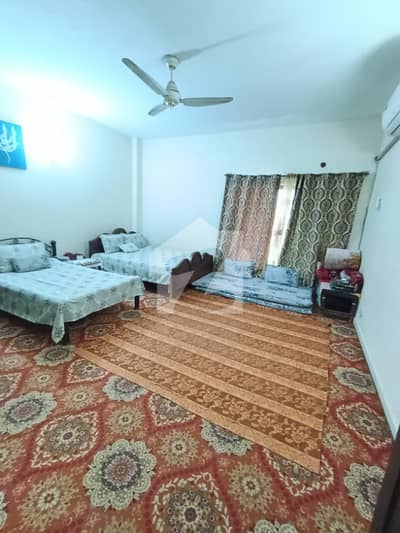 4 Bed Non-Furnished Apartment For Sale In Deans Complex, Block-B Peshawar
