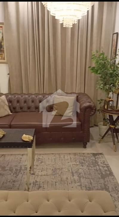 شاہ جمال لاہور میں 3 کمروں کا 5 مرلہ فلیٹ 2.1 لاکھ میں کرایہ پر دستیاب ہے۔