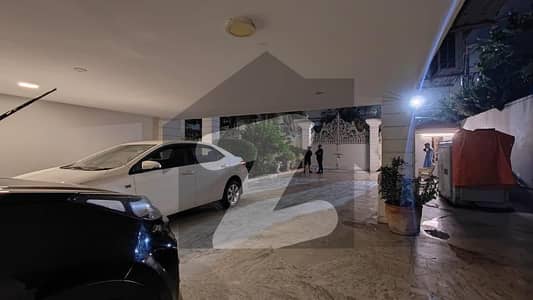 1000 Sq Yards For Consulate And MNC Companies 6 Bed Rooms Phase 5